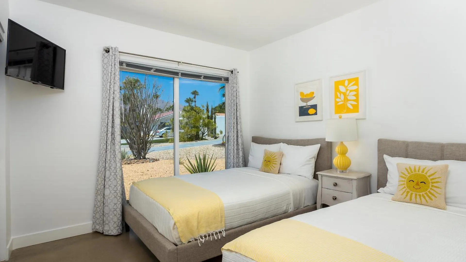 Villa Casa Bonita By Acme House Company Palm Springs