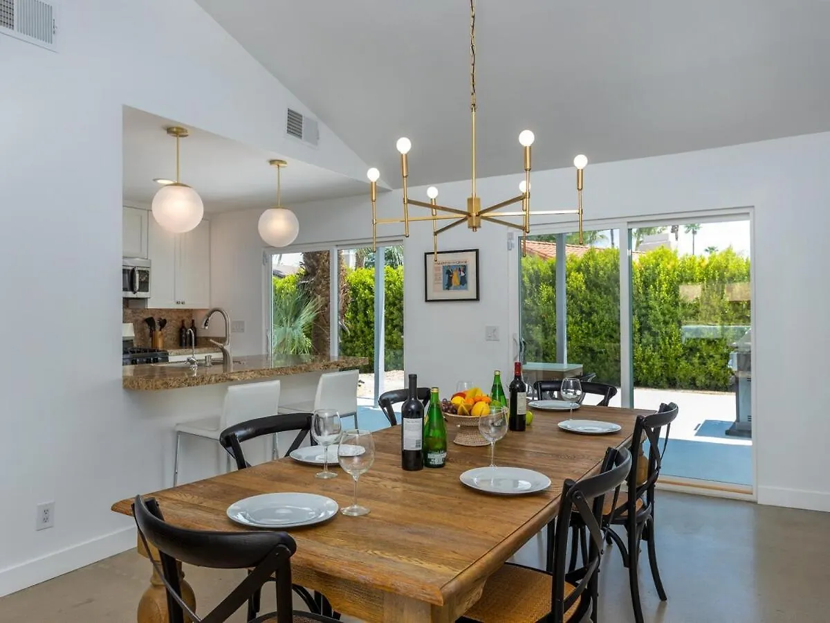 Villa Casa Bonita By Acme House Company Palm Springs